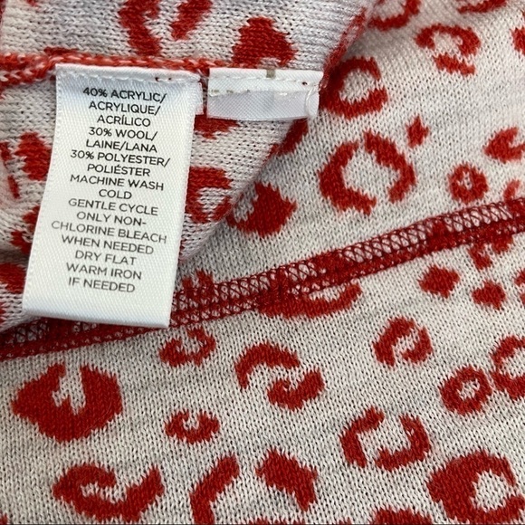 Loft Wool Blend Cheetah Print Orange Crew Neck Sweater Size Small - Picture 4 of 4